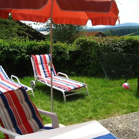 In Mit Grill, Garten Und Terrasse Цандт